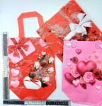 B – 041 bolsa plastificada con corazones y rosas C12 24-R31