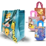 B - 086 bolsa plastificada decorada  21x23x15cm C/12 7F-3