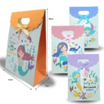 B - 026 bolsa de regalo cartón grueso 14x20 x7cm cierra con velcro C/12 25ZB-60